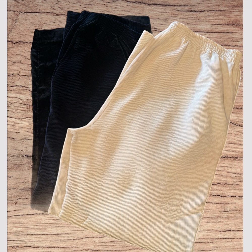 2 Pair “The Togshop Petites” Appleseeds Black&Khaki Lightweight, corduroy pants